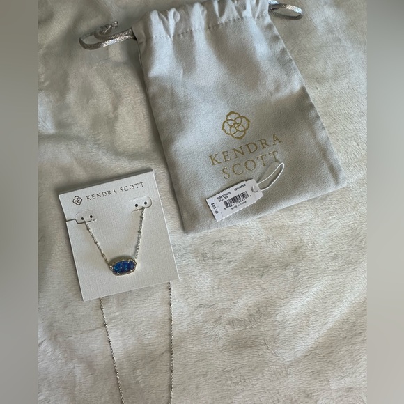 Kendra Scott Gold and Blue Pendant Necklace - Picture 5 of 7